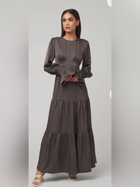 zahraa Dresses & Skirts - NWT Zahraa The Label Charcoal Tiered Maxi Dress L Smocked Cuff